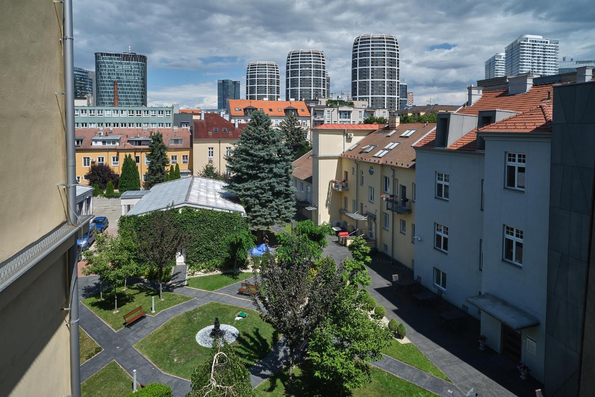 Centrum Salvator Hotel Bratislava Exterior photo