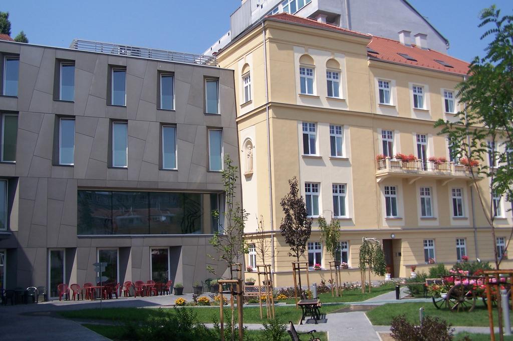 Centrum Salvator Hotel Bratislava Exterior photo